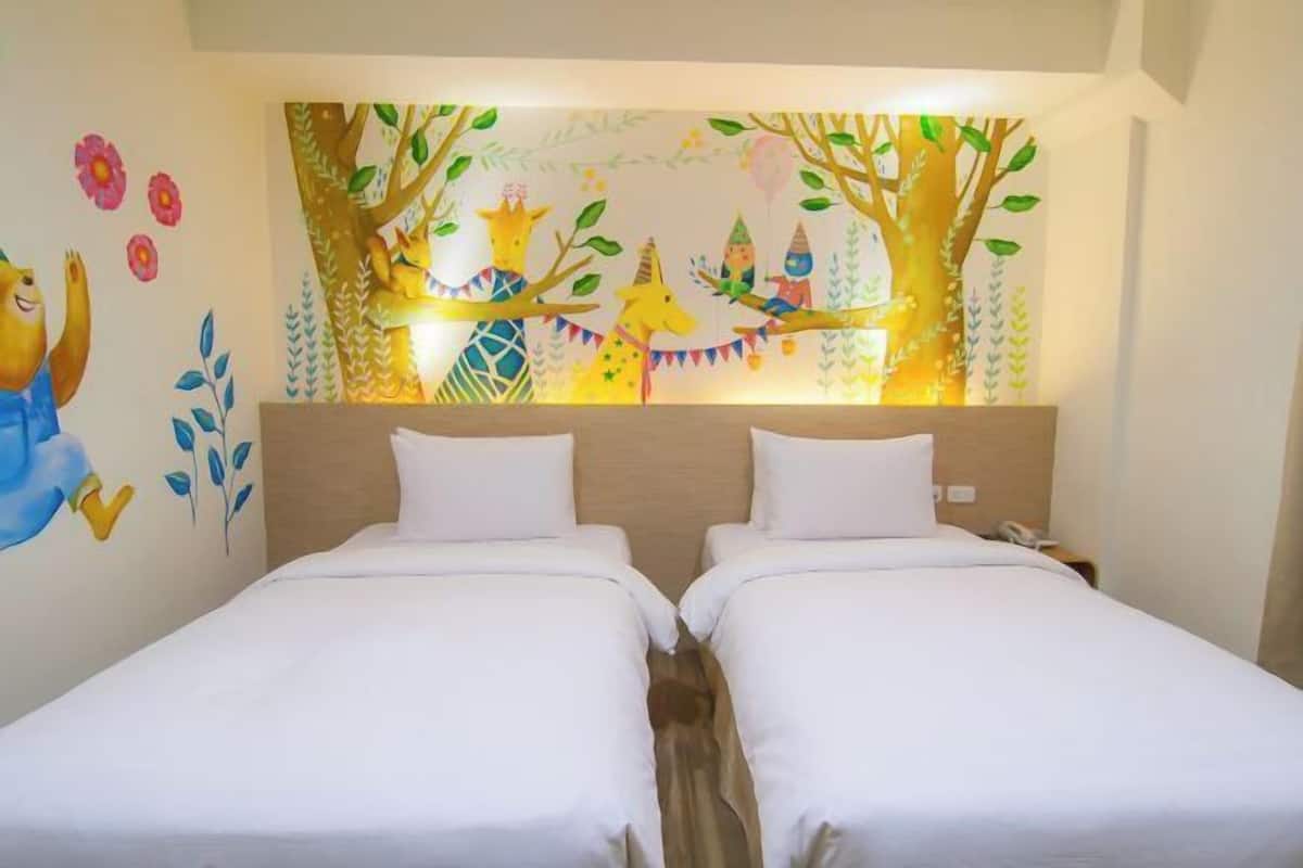 Down duvets, minibar, in-room safe, individually decorated