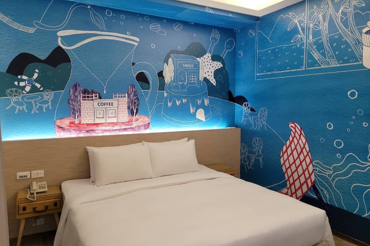 Down duvets, minibar, in-room safe, individually decorated