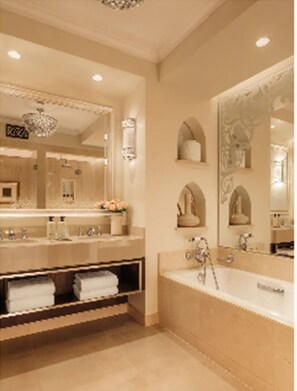 Unclassified image, 3 of 358, button - One & Only Royal Mirage (Dubai)