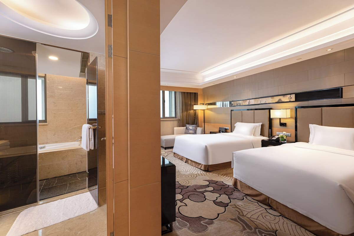 In-room safe, desk, iron/ironing board, free cots/infant beds