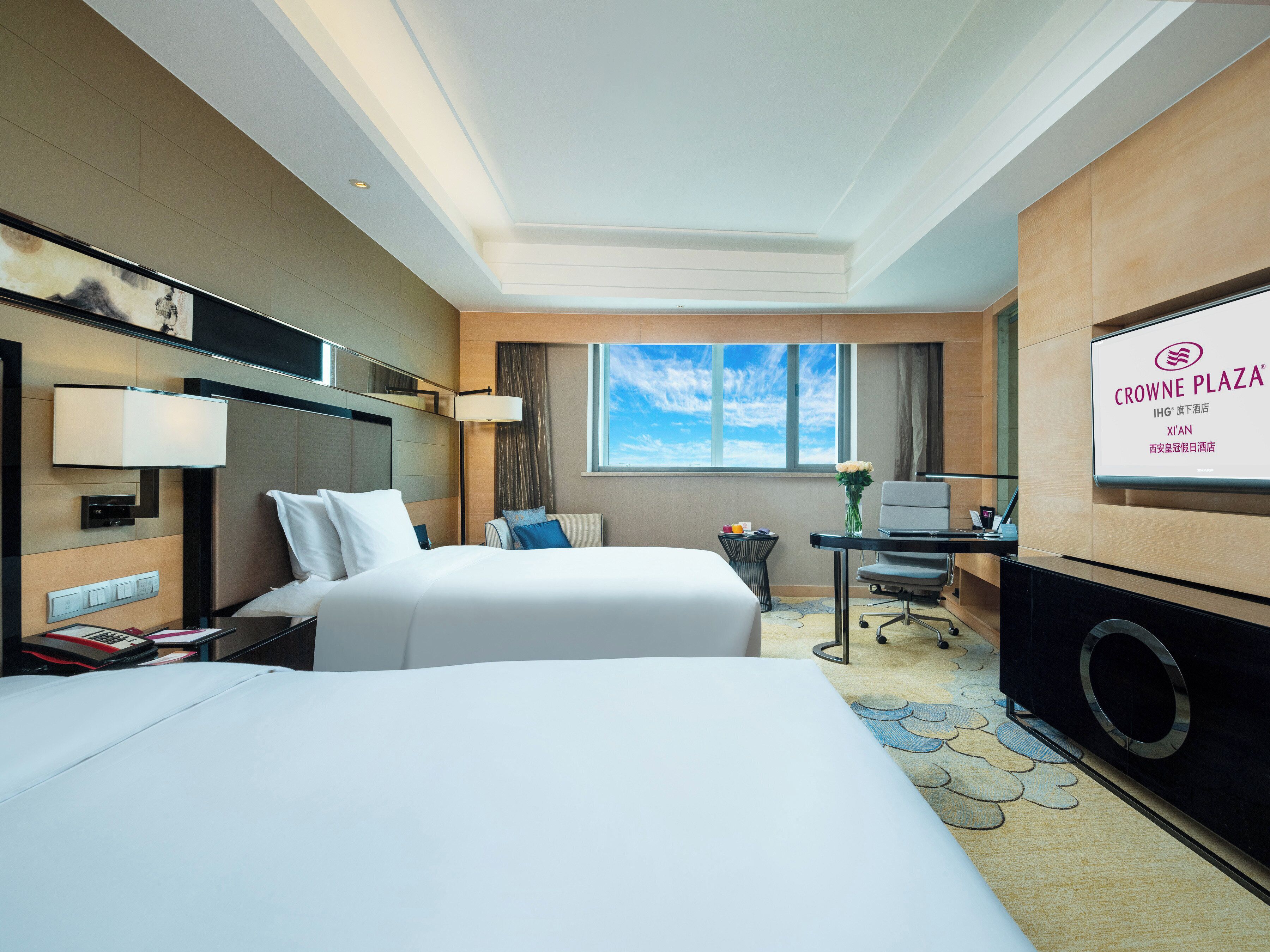 1 bedroom, in-room safe, desk, iron/ironing board