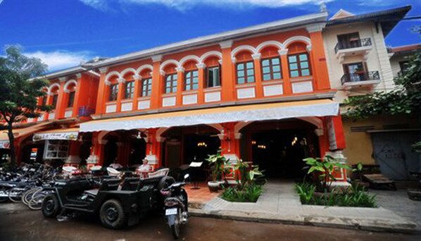 Mặt tiền nơi lưu trú