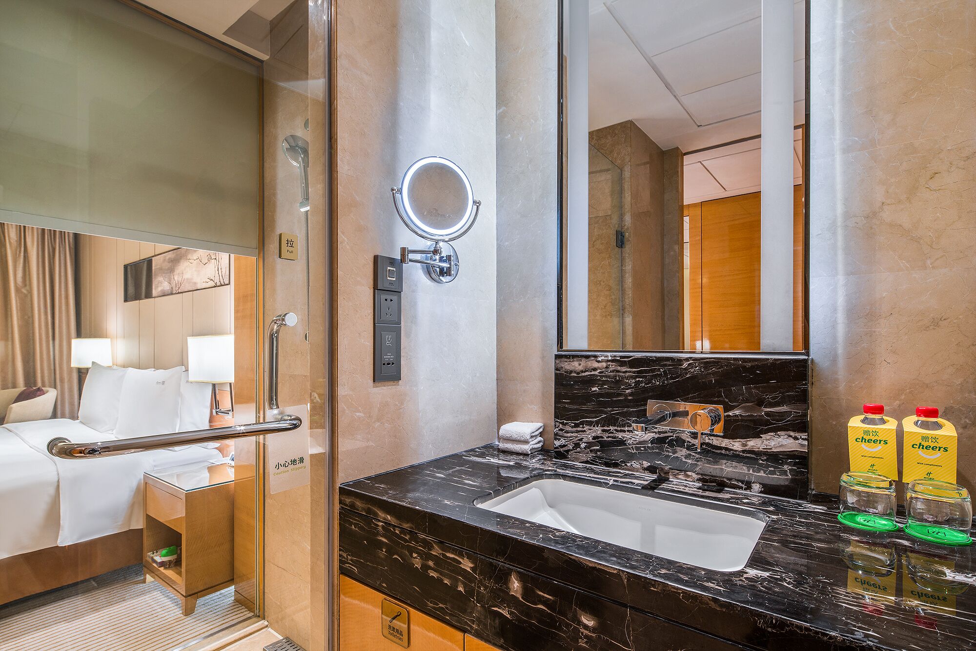 20 bedrooms, premium bedding, free minibar items, in-room safe