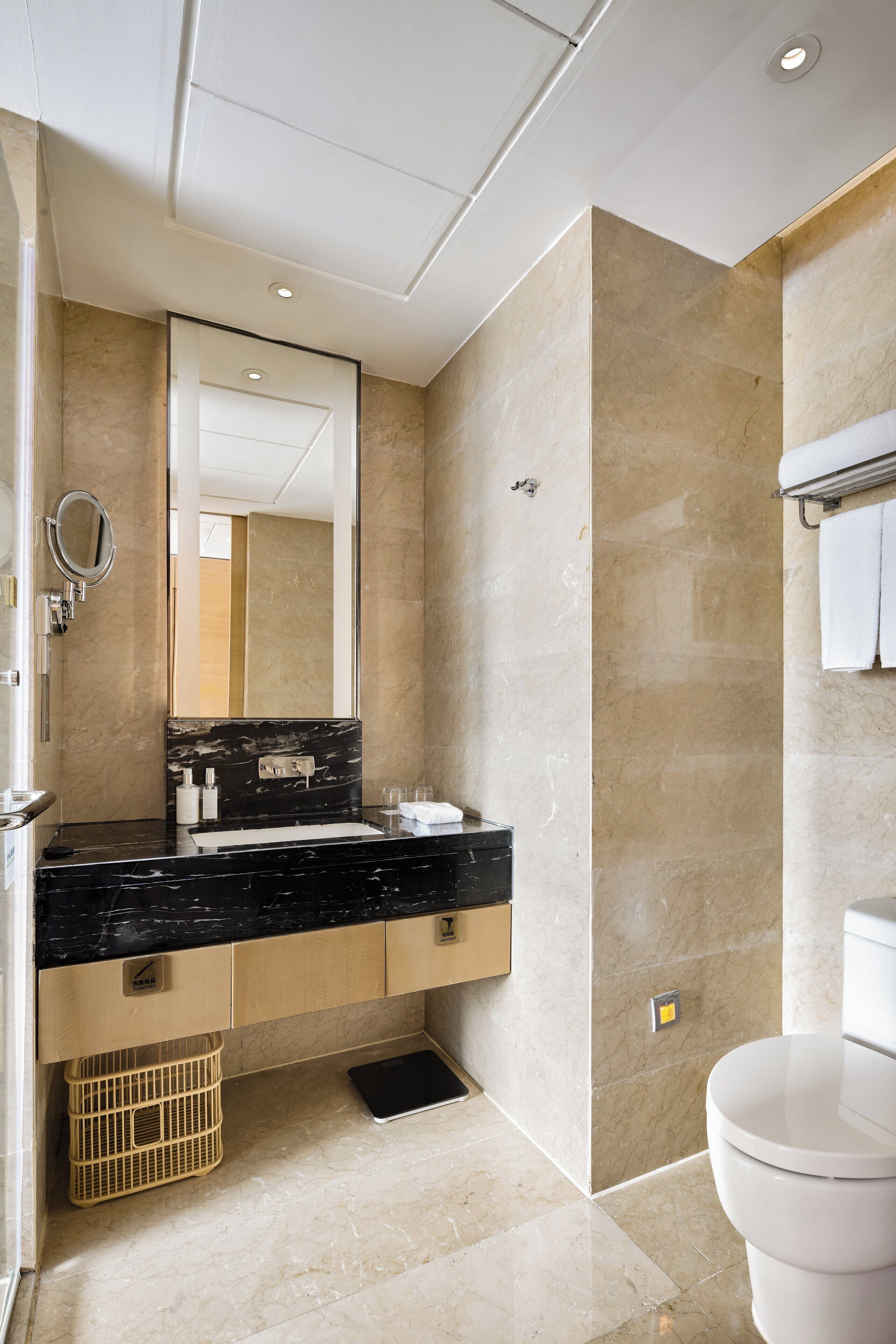 20 bedrooms, premium bedding, down duvets, free minibar items