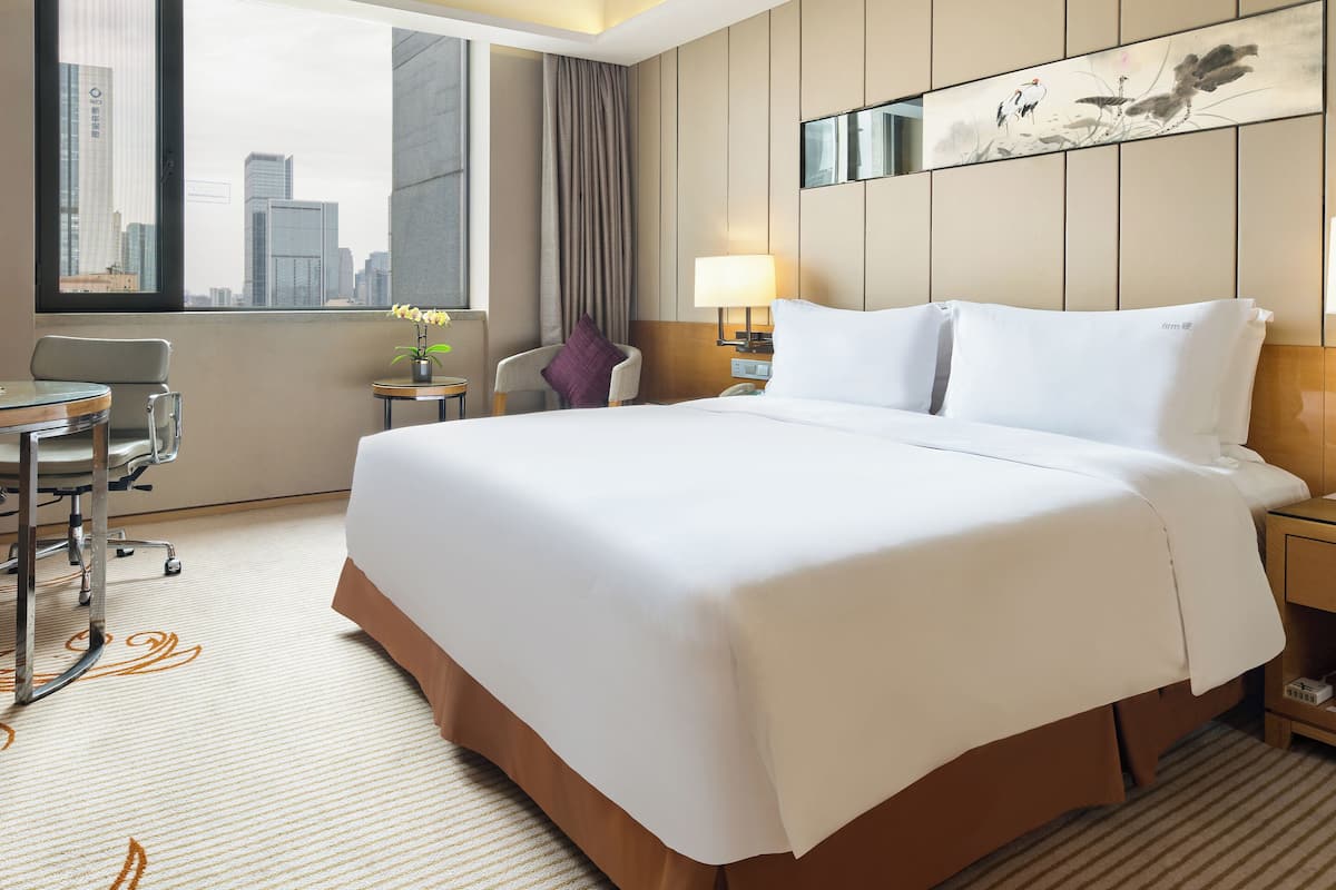20 bedrooms, premium bedding, free minibar items, in-room safe
