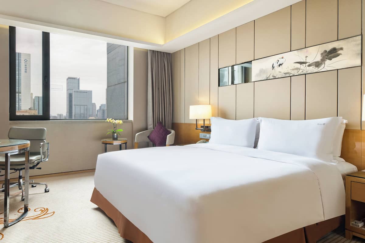 Habitación estándar, 1 cama de matrimonio grande, Acceso al salón del club (High Floor) | 20 dormitorios, ropa de cama de alta calidad, edredones de plumas