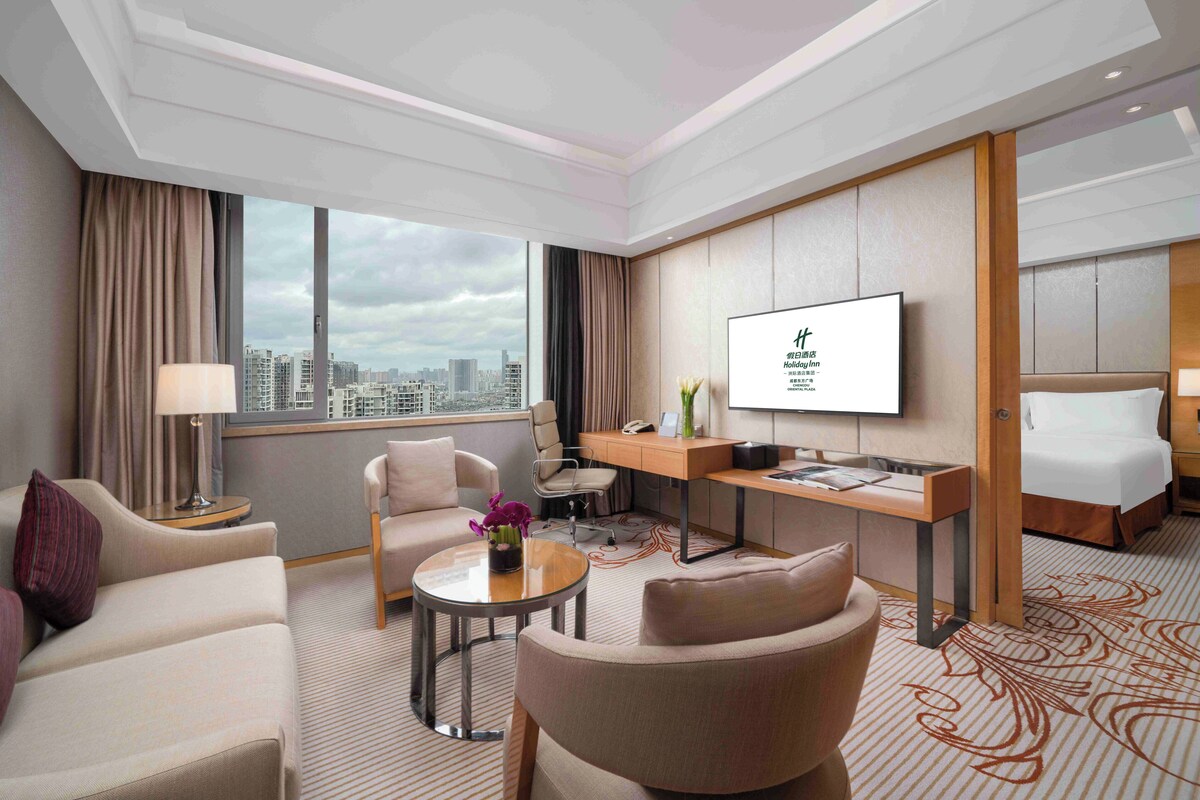 スイート 1 ベッドルーム クラブラウンジ利用可 (High Floor) | 20 室のベッドルーム、羽毛の掛け布団、セーフティボックス (室内)、デスク
