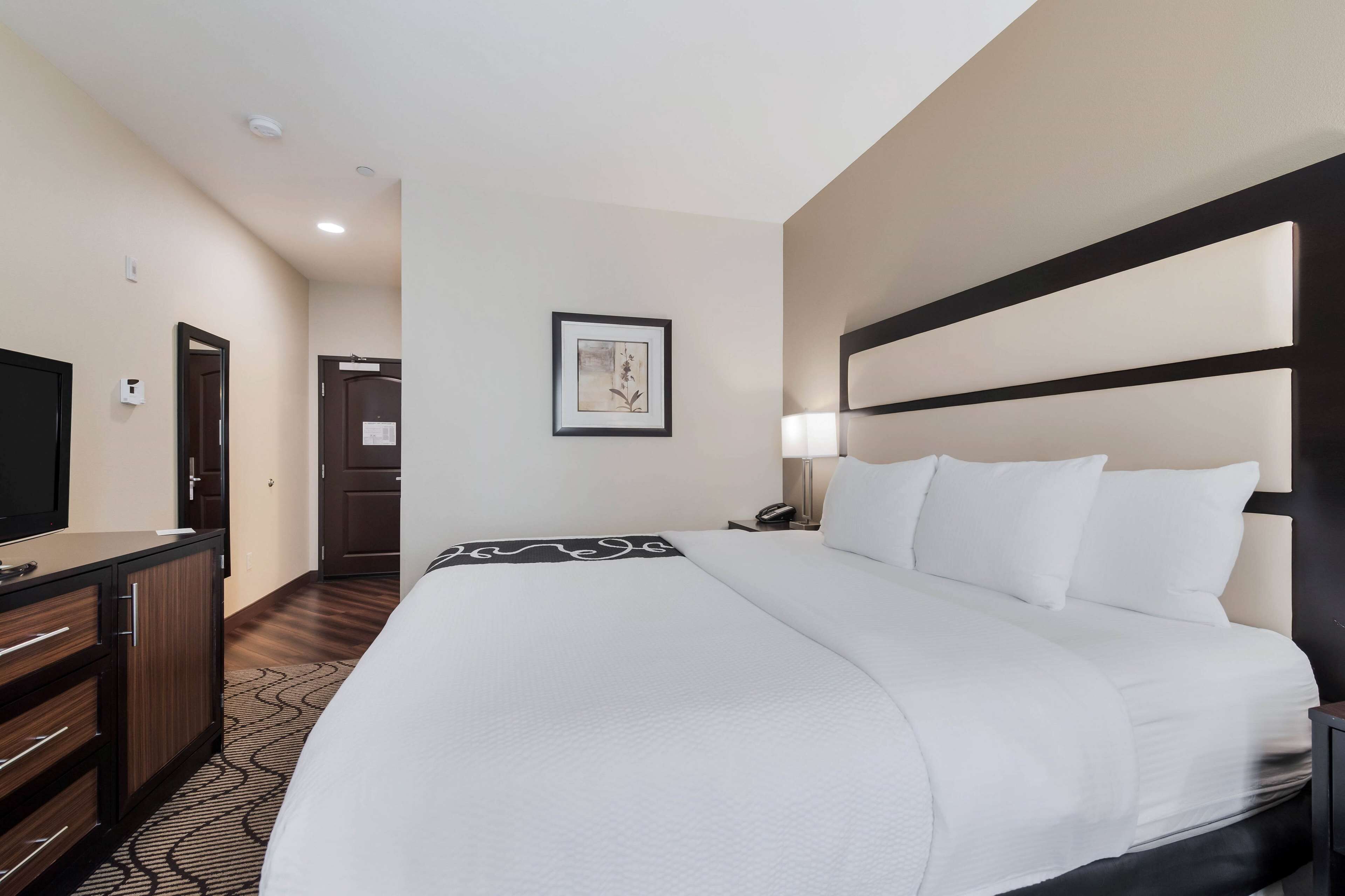 Premium bedding, pillowtop beds, in-room safe, desk