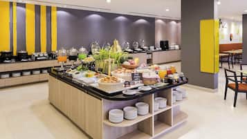 Desayuno buffet todos los días (con cargo)