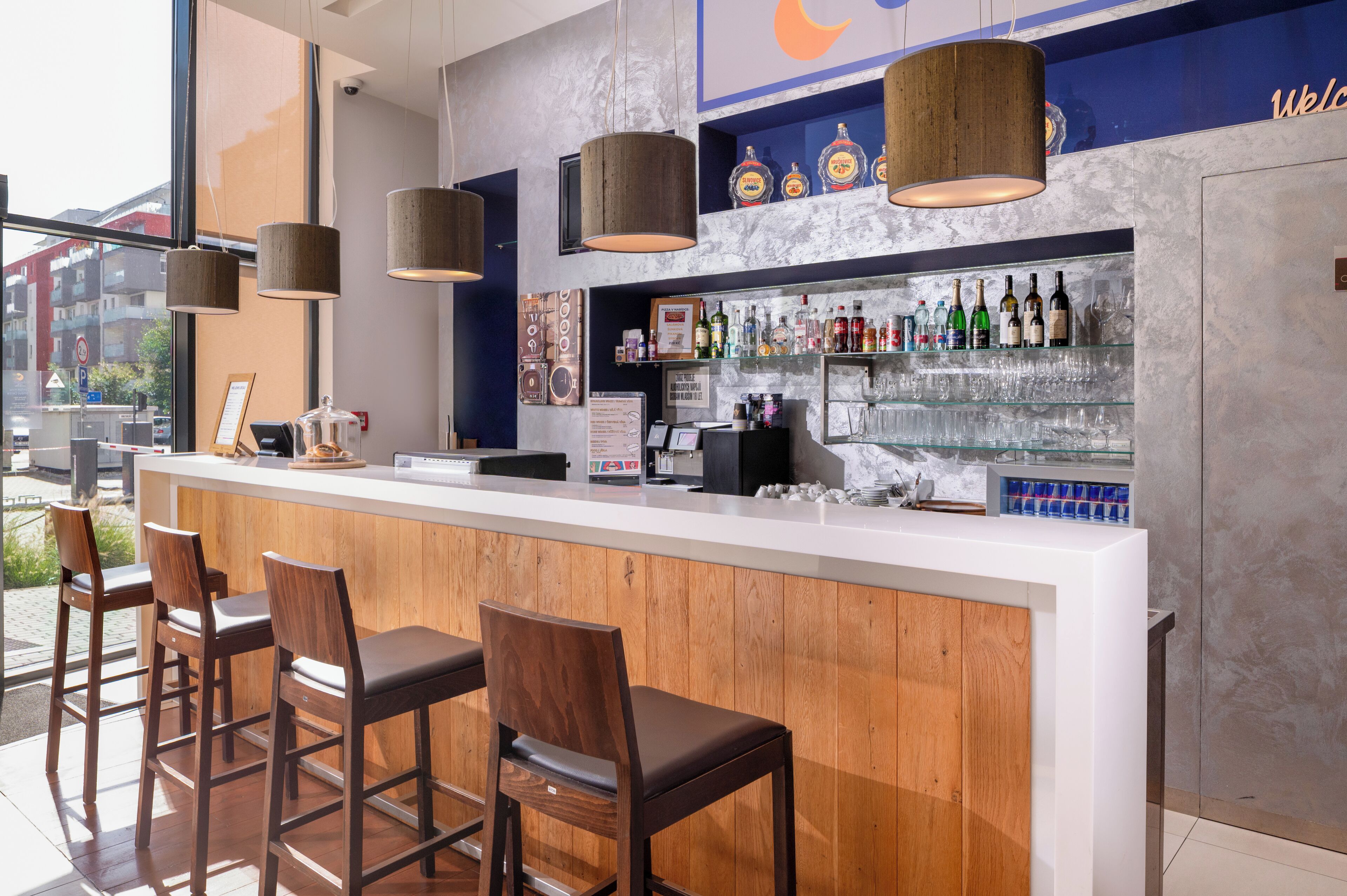 Bar-cafetería