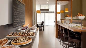 Free daily buffet breakfast