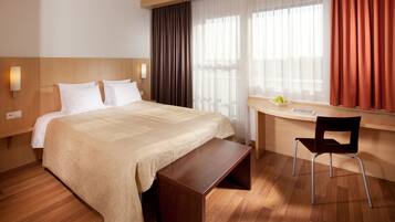Habitación superior, 1 cama de matrimonio con sofá cama, no fumadores | Colchones Select Comfort, escritorio, sistema de insonorización