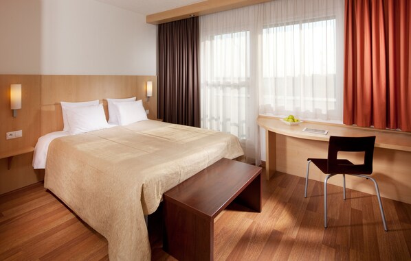 Superior Room, 1 Queen Bed with Sofa bed, Non Smoking | Select Comfort beds, desk, soundproofing, free cots/infant beds - Comfort Hotel Olomouc Centre (Olomouc)