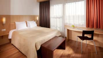 Habitación superior, 1 cama de matrimonio con sofá cama, no fumadores | Colchones Select Comfort, escritorio, sistema de insonorización
