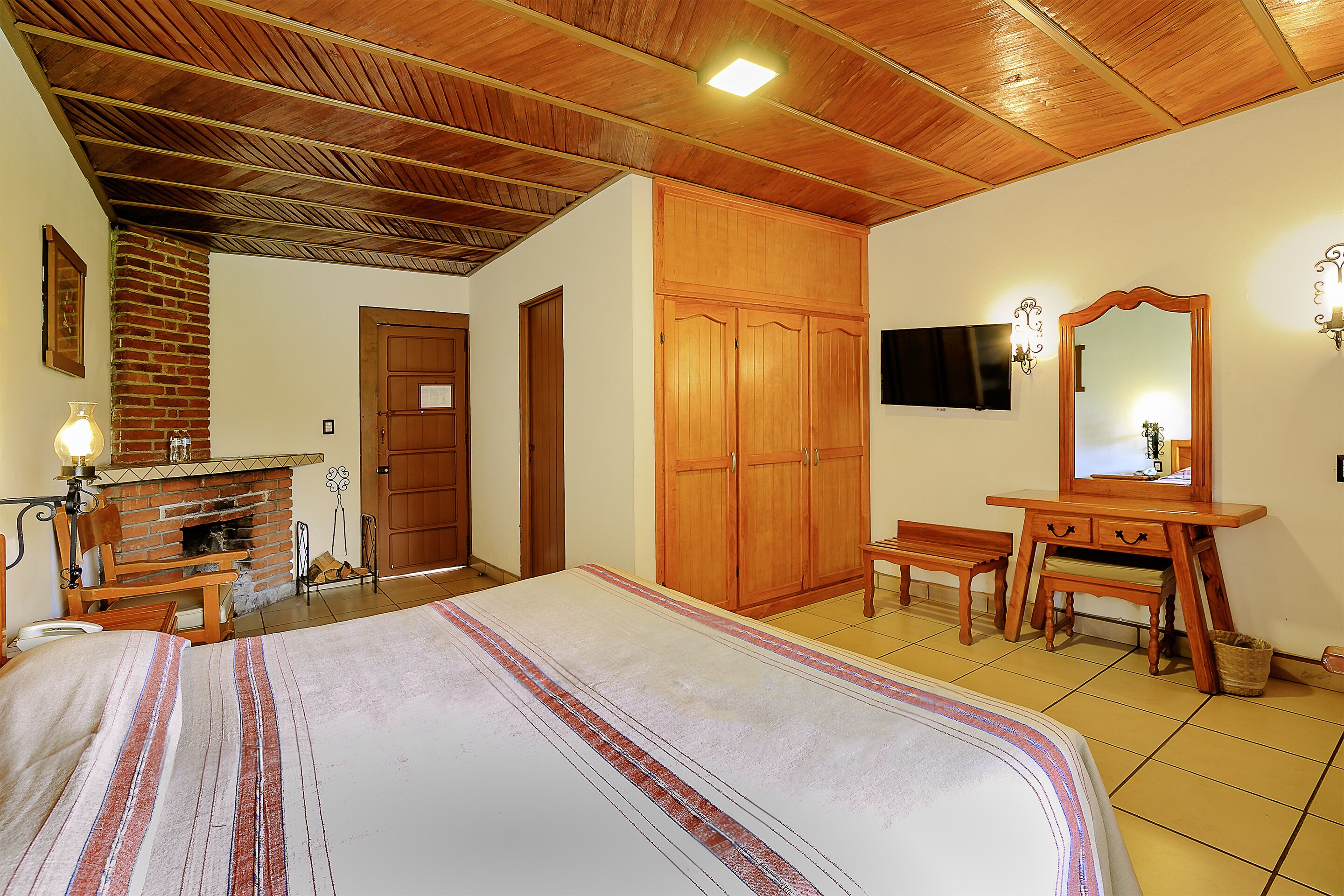 superior double room | 1 bedroom, in-room safe, iron/ironing board, free wifi
