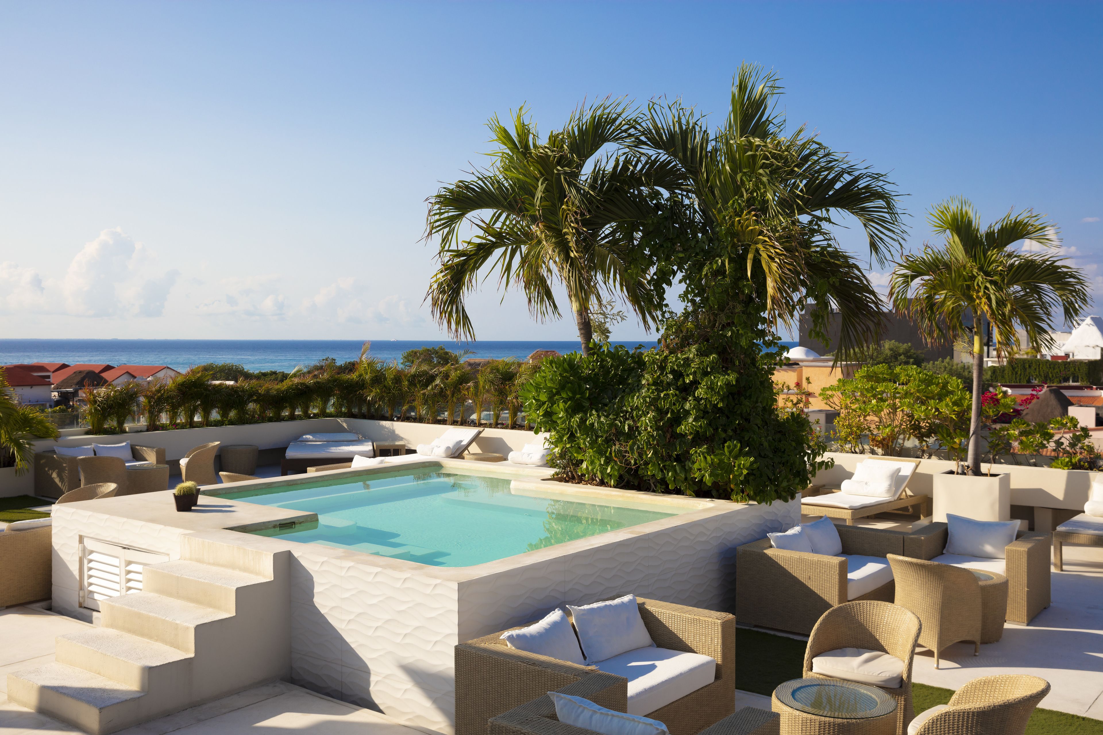 Outdoor pool, open 8:00 AM to 9:00 PM, pool umbrellas, sun loungers