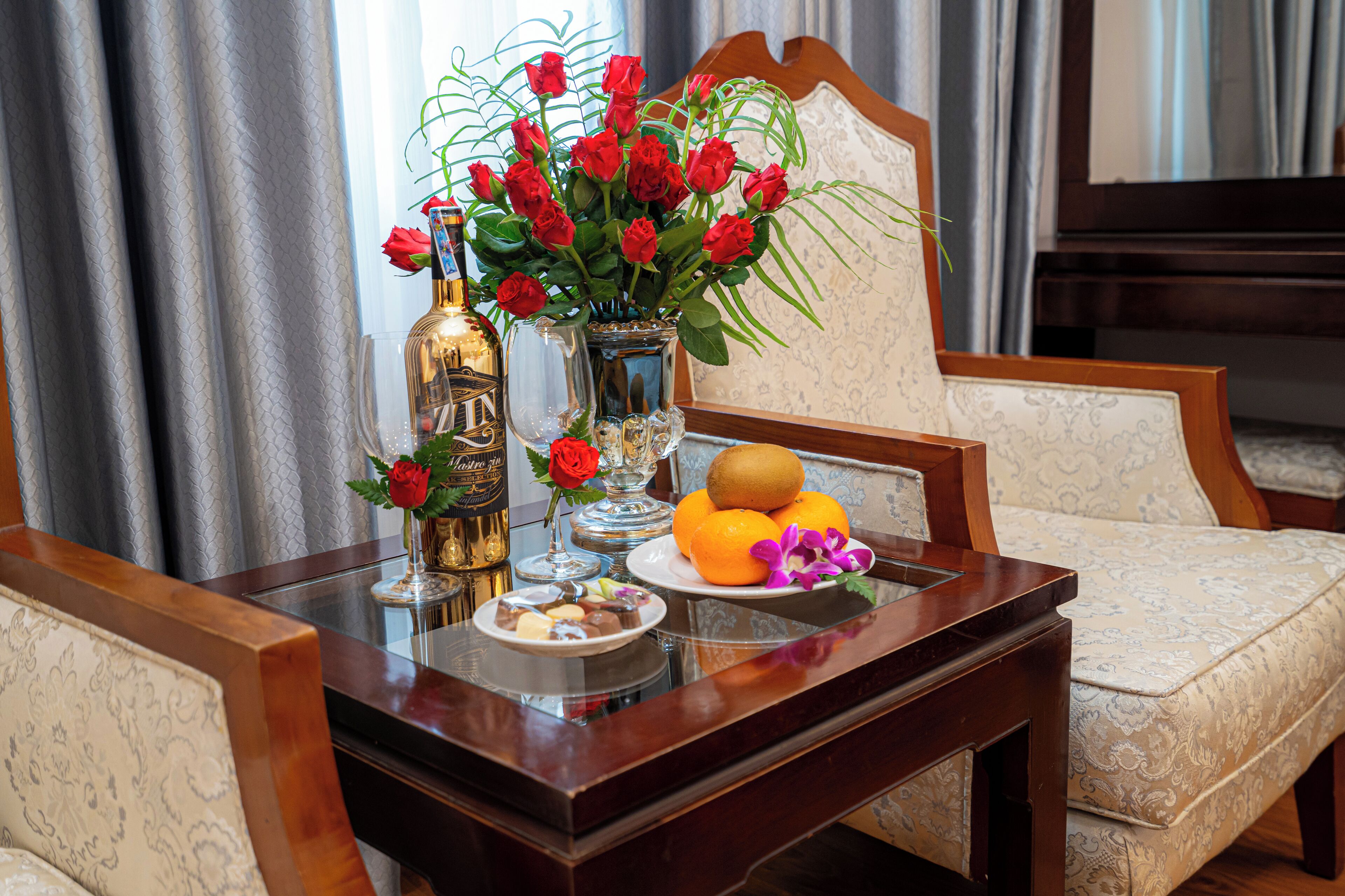 deluxe city view | champagne service