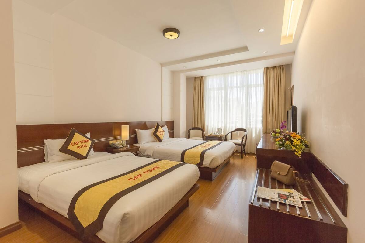 Minibar, in-room safe, desk, iron/ironing board