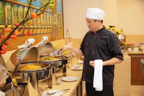 Daily buffet breakfast for a fee - Cap Town Hotel (Ho Chi Minh City)