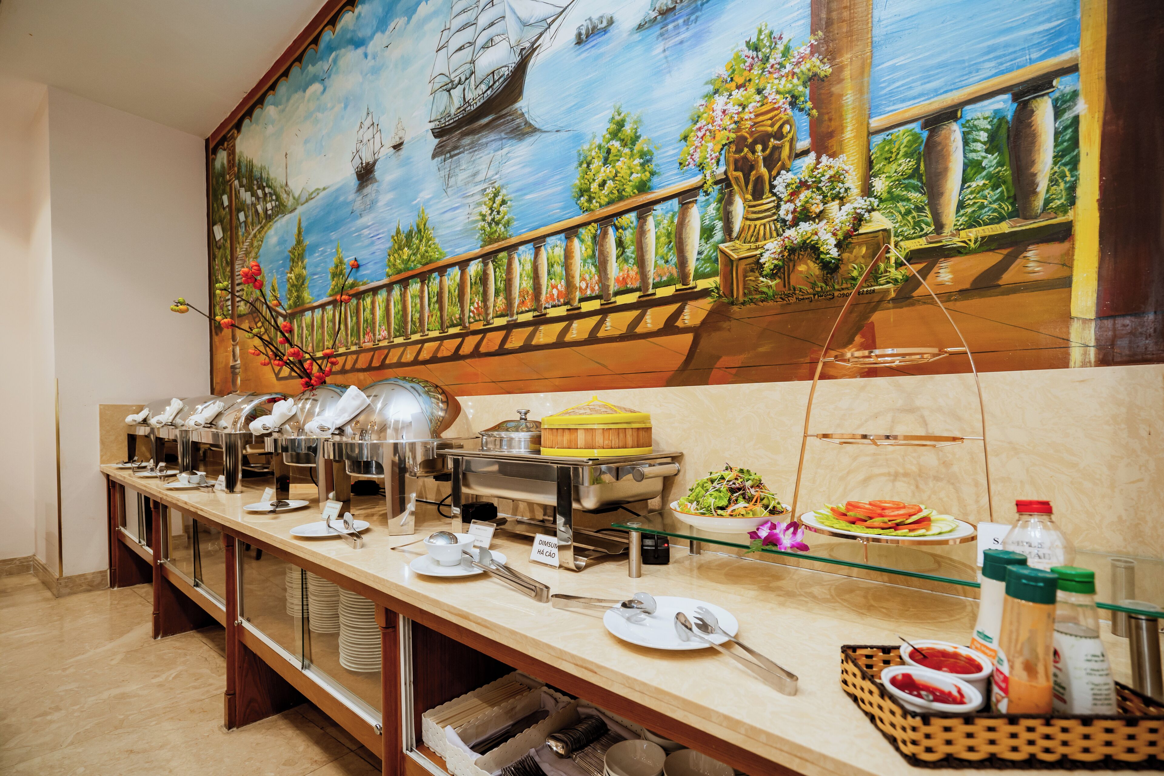 daily buffet breakfast for a fee