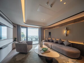 Premium bedding, minibar, in-room safe, soundproofing