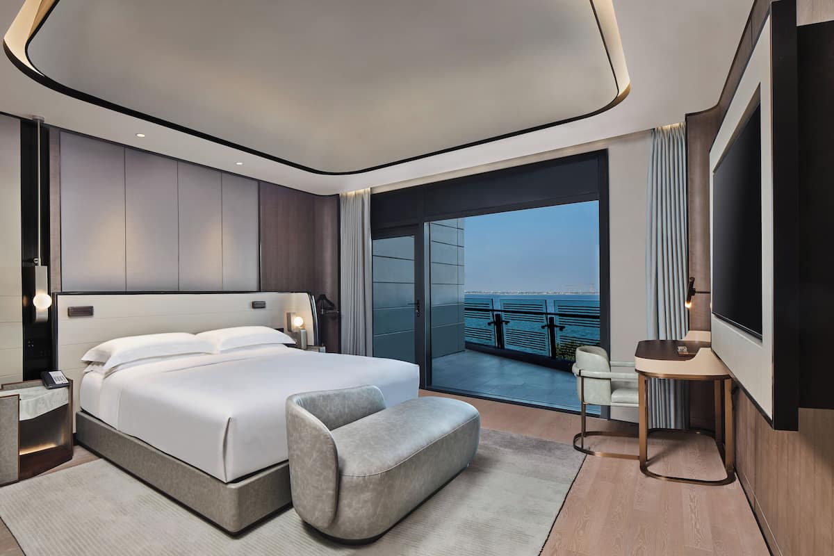 1 bedroom, premium bedding, minibar, in-room safe