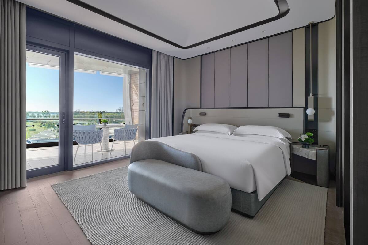 Premium bedding, minibar, in-room safe, soundproofing