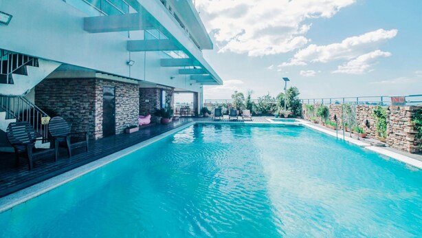 Rooftop pool - Greenhills Elan Hotel Modern (San Juan)