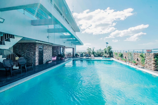Rooftop pool