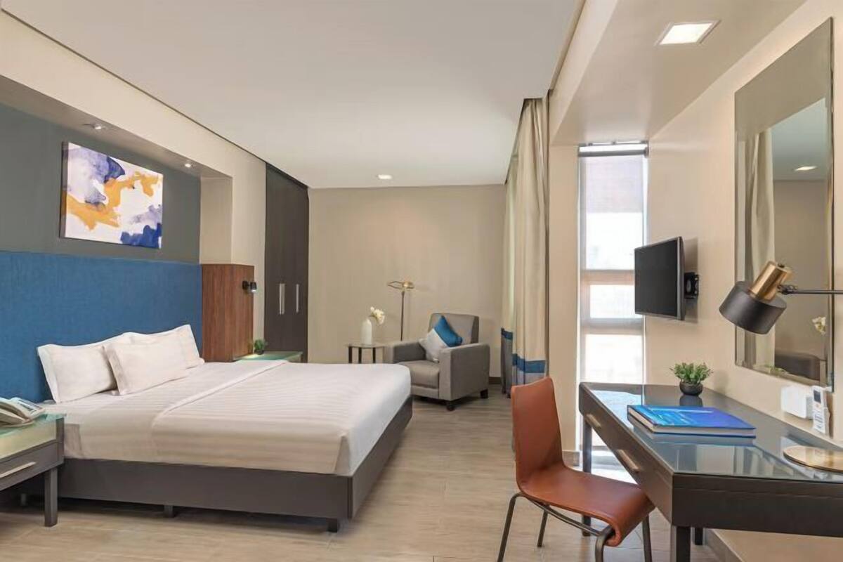 Premium bedding, minibar, in-room safe, desk