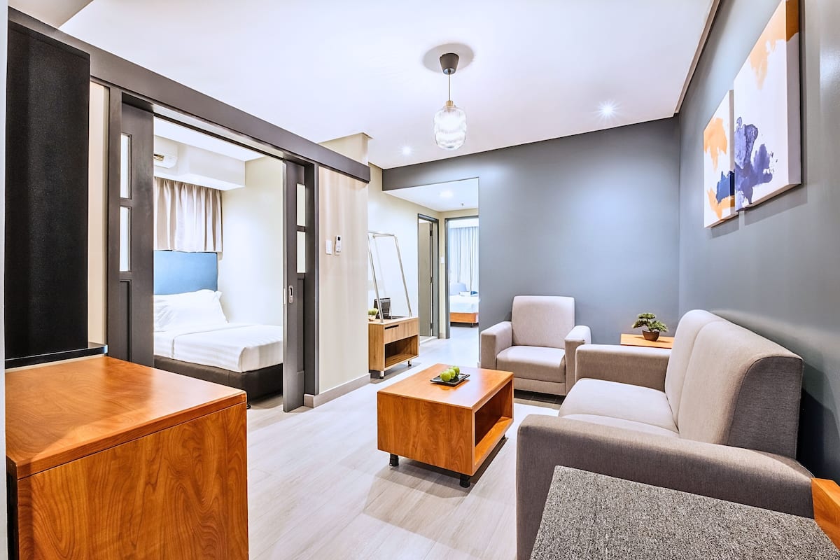 Ropa de cama de alta calidad y minibar