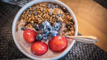 Daily buffet breakfast (EUR 17.50 per person)