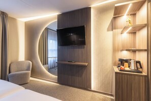 Deluxe tweepersoonskamer | Hypoallergeen beddengoed, een laptopwerkplek, verduisterende gordijnen