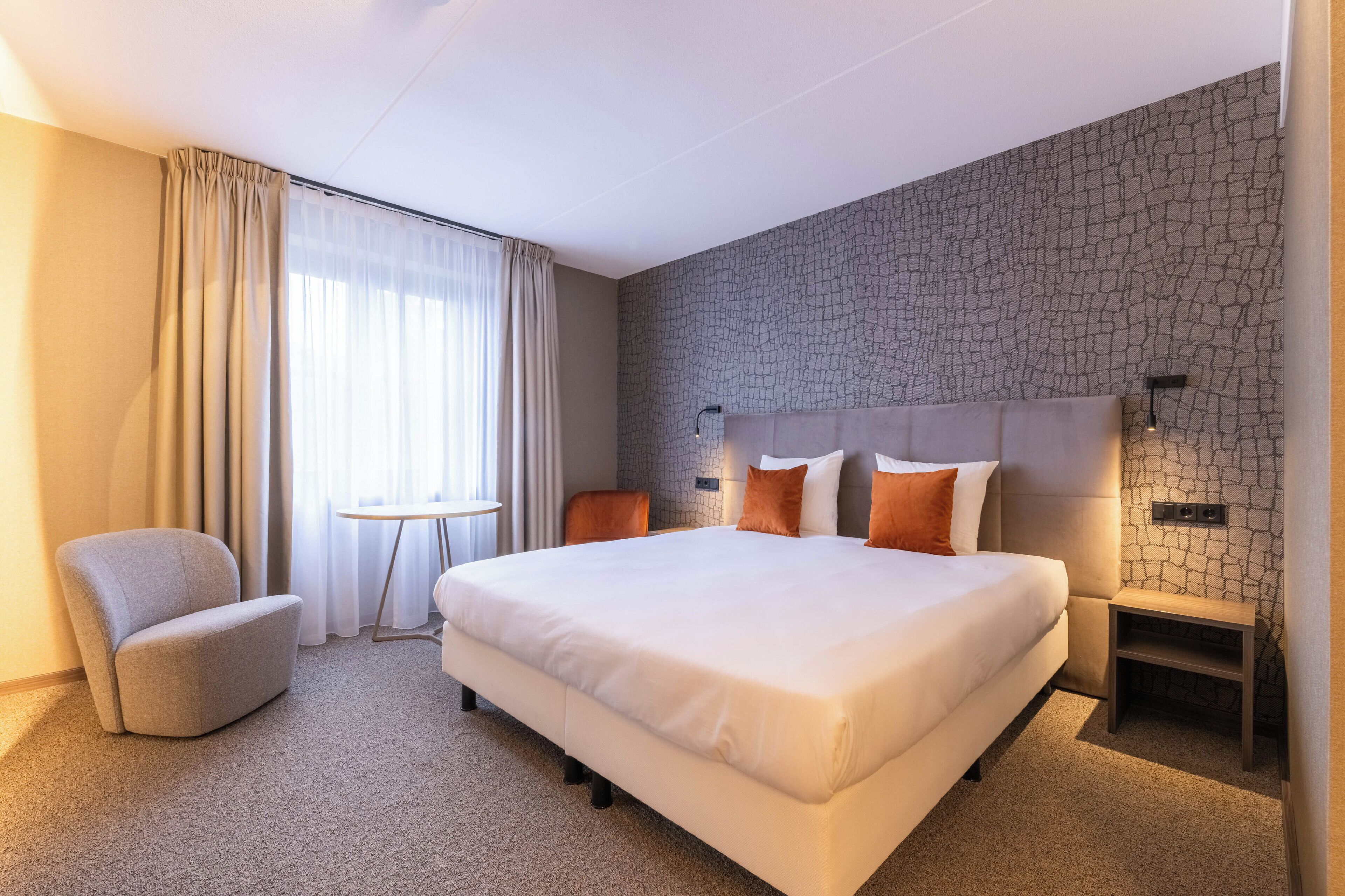 防过敏的被褥、笔记本电脑工作区、遮光窗帘、熨斗/熨板