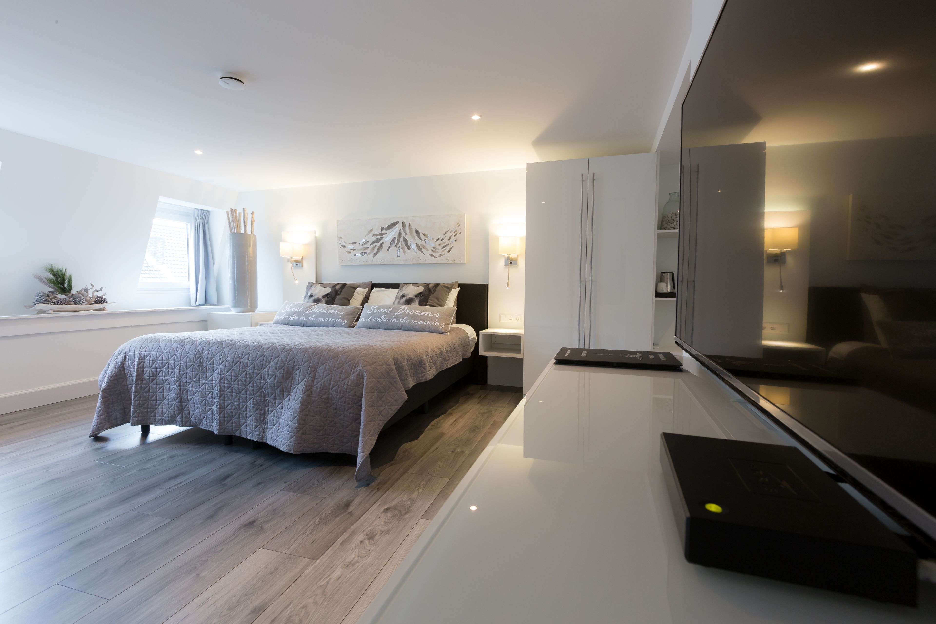 superior room, 1 bedroom, hot tub | 1 bedroom, memory-foam beds, in-room safe, individually decorated