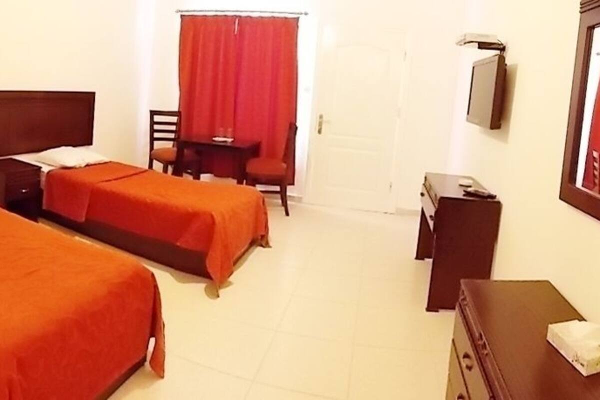 Blackout drapes, free cribs/infant beds, rollaway beds, free WiFi