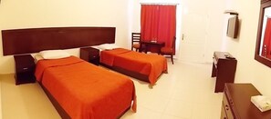 Cortinas blackout, cunas gratuitas y camas plegables/adicionales
