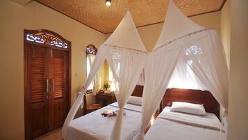 Desk, laptop workspace, free WiFi, bed sheets