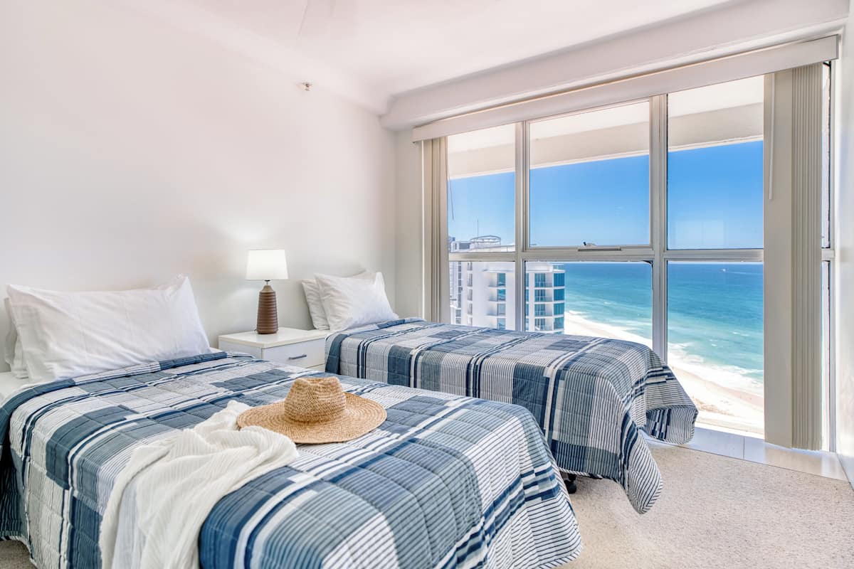 Classic Two Bedroom Ocean View Apartment