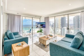 Flat-screen TV, DVD player - Talisman Beachside (Broadbeach)