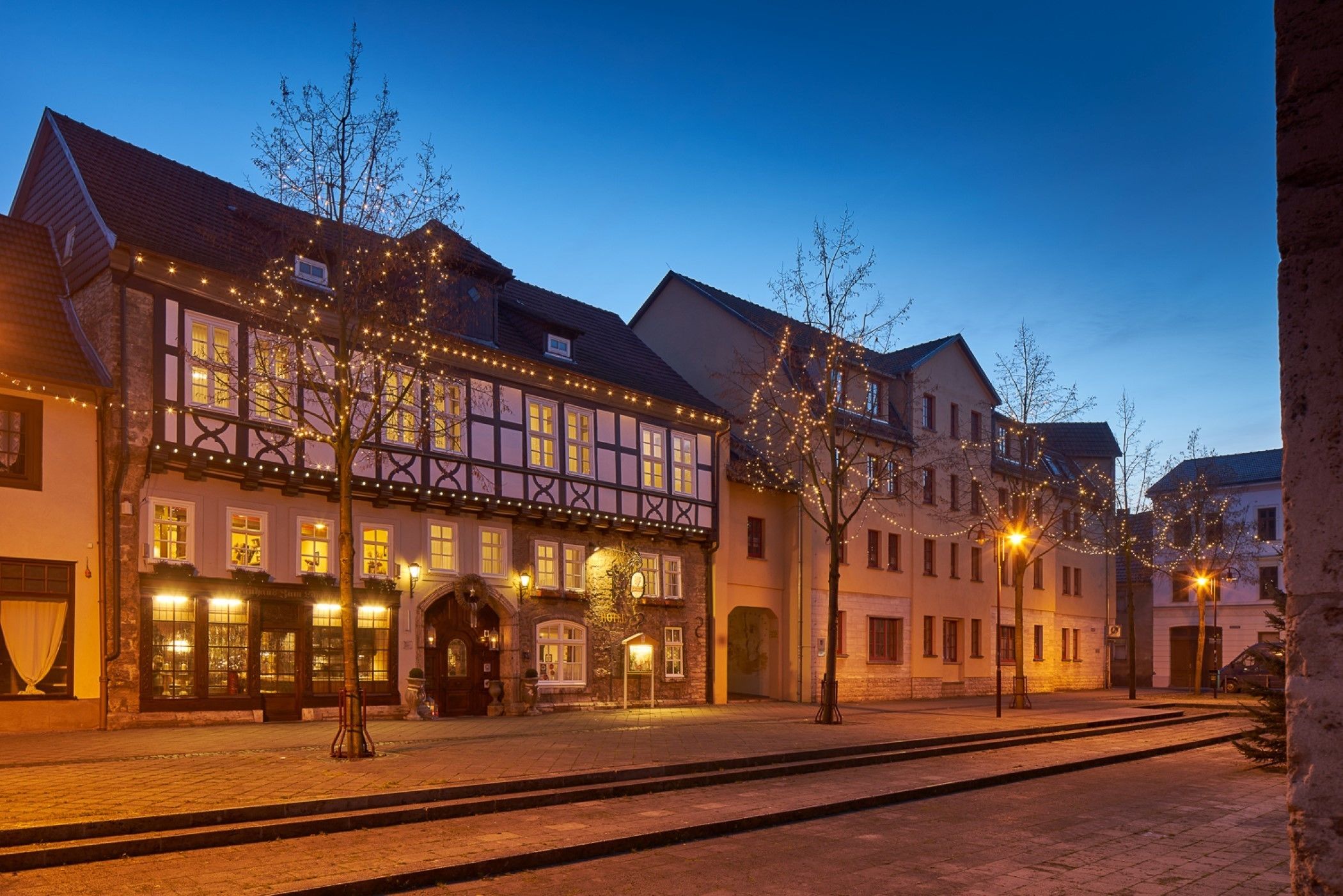 Fassade der Unterkunft – Abend/Nacht