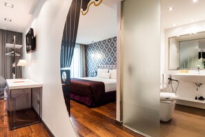 Minibar, in-room safe, desk, free WiFi - Ikonik Ramblas (Barcelona)