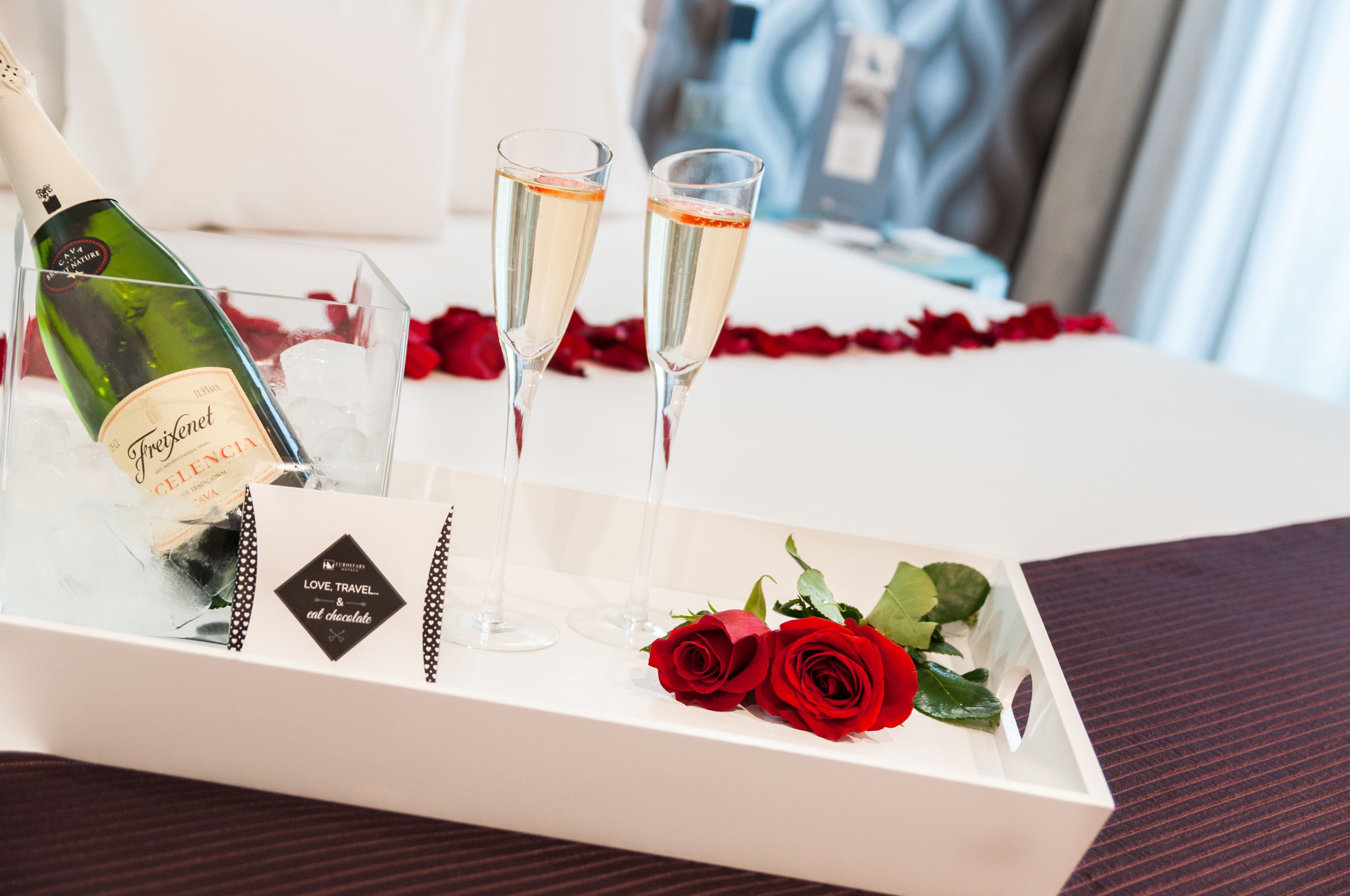 minibar, in-room safe, desk, free wifi