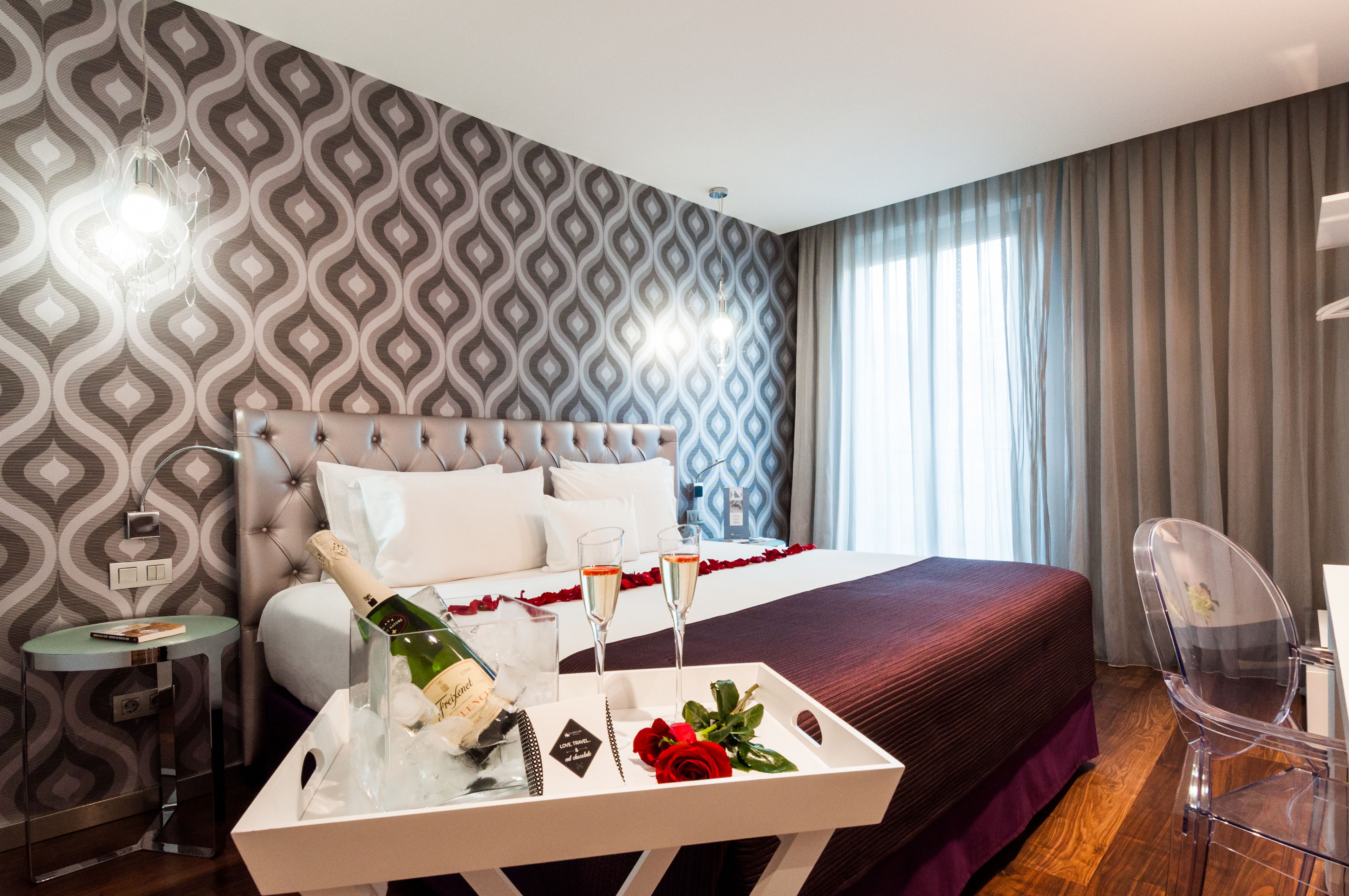 Minibar, caja de seguridad en la habitación, escritorio y wifi gratis 