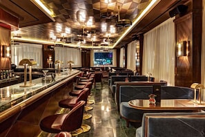 2 bars/lounges, rooftop bar