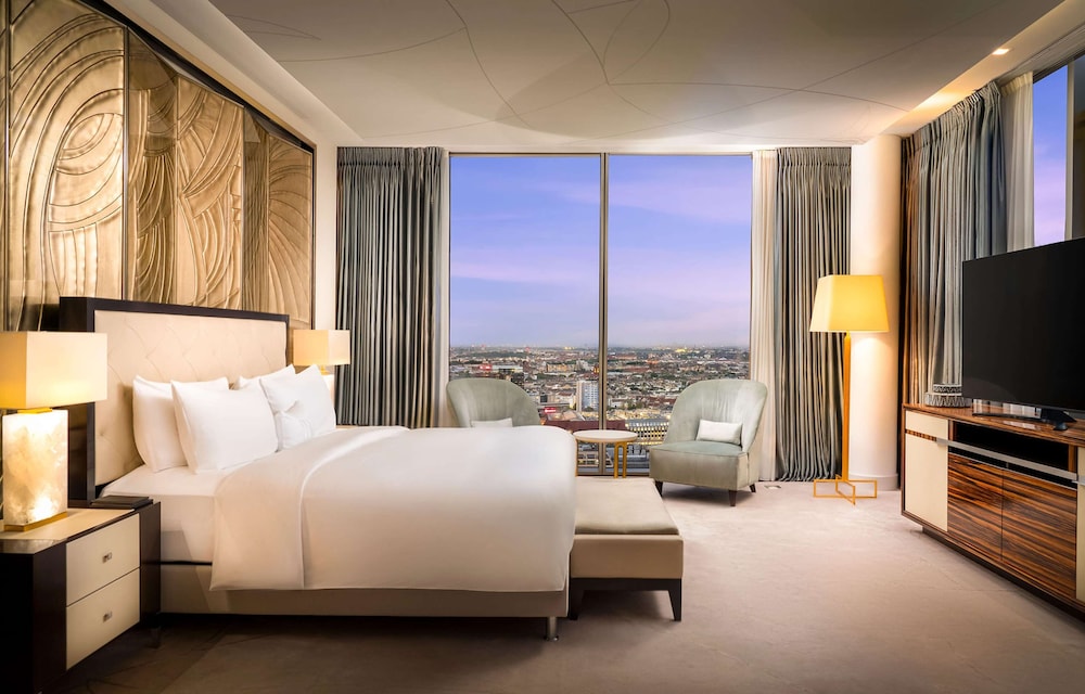 Waldorf Astoria Berlin by null