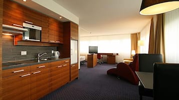 Suite Junior | Cucina privata | Macchina per tè/caffè, bollitore elettrico