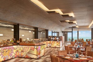 3 restaurants; lunch and dinner served  - Hikka Tranz by Cinnamon (Hikkaduwa)