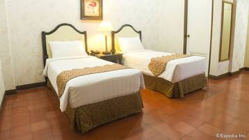 Kamar Twin Eksekutif, 2 Tempat Tidur Twin | Brankas, meja kerja, dan tempat tidur bayi (biaya tambahan)