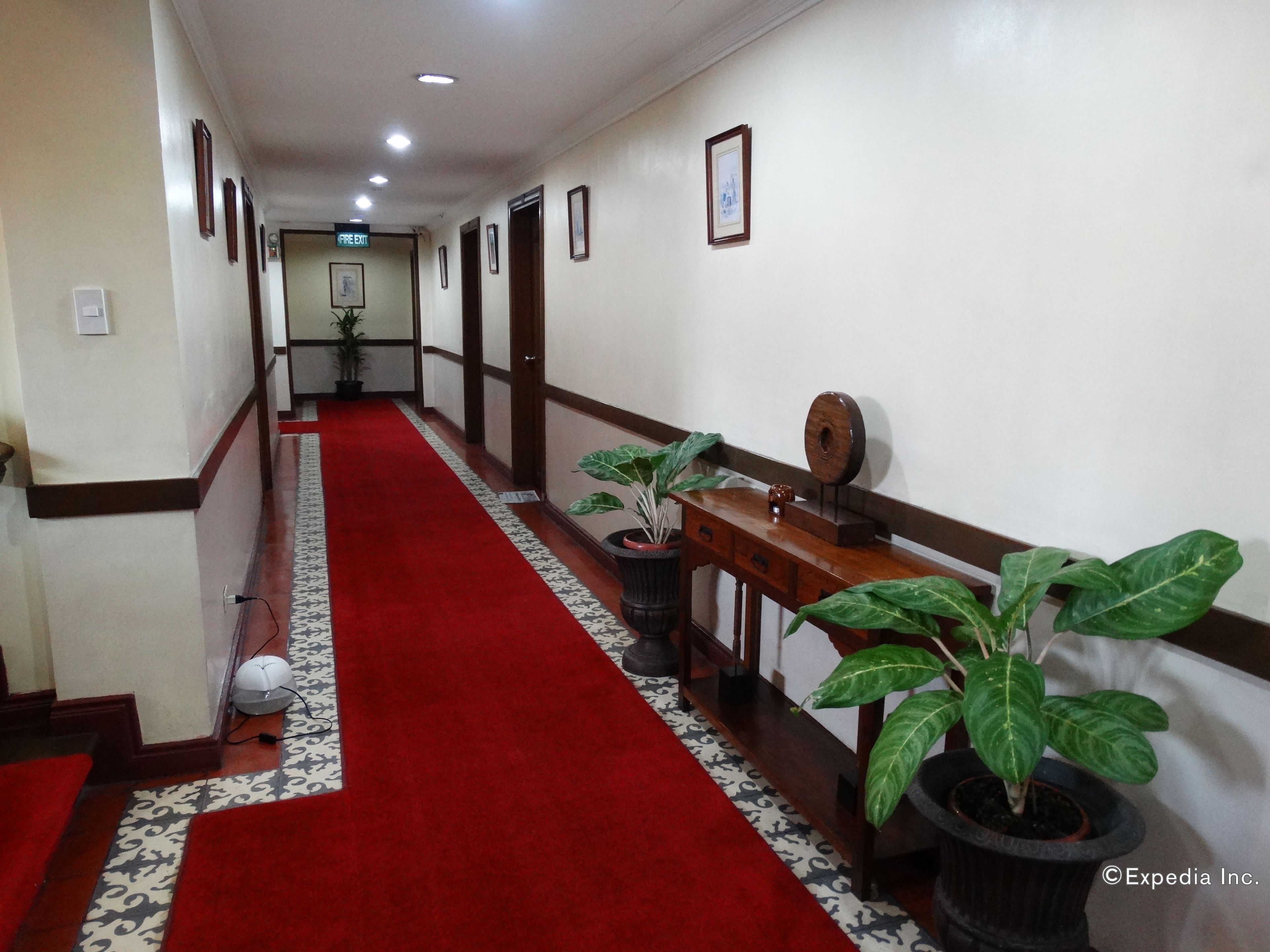 Foto - White Knight Hotel Intramuros